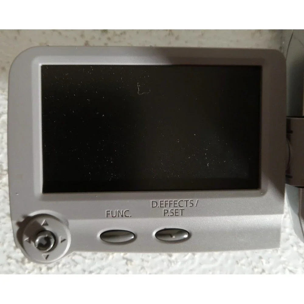 Canon ZR850 Mini DVD Camcorder With Remote, Charger